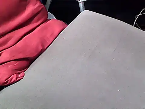 Snapshot of 20cmloiro chatting on 10/15/25, 07:14 20cmloiro online show from 10/15/25, 07:14