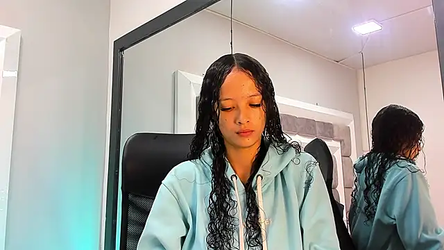 JuliettaBleer online show from 10/06/25, 11:51