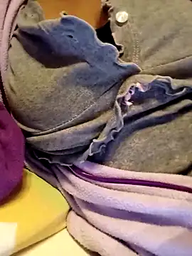 Snapshot of fuffettina chatting on 12/02/25, 08:26 fuffettina online show from 12/02/25, 08:26