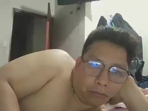 Snapshot of Napoleon246 chatting on 11/04/25, 02:21 Napoleon246 online show from 11/04/25, 02:21