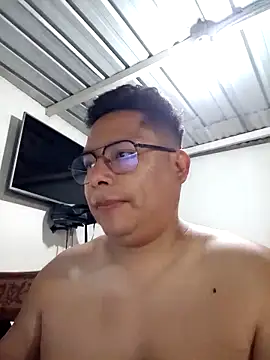 Snapshot of Napoleon246 chatting on 12/14/25, 01:33 Napoleon246 online show from 12/14/25, 01:33