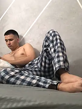 Cesar Augusto online show from 10/25/25, 01:57