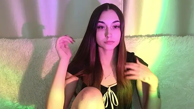 Snapshot of MelissaPristine chatting on 10/16/25, 09:10 MelissaPristine online show from 10/16/25, 09:10