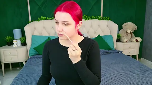 Wilda Foster online show from 09/22/25, 05:42