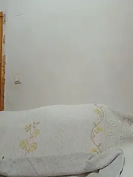 Ivaemi1 online show from 08/06/26, 07:32