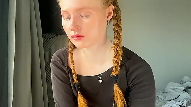 LuxXAngel online show from 06/08/26, 12:36