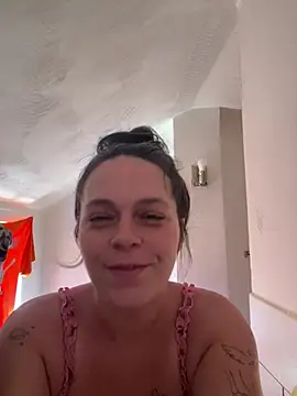 Snapshot of MamaSpicy chatting on 07/16/26, 02:01 MamaSpicy online show from 07/16/26, 02:01