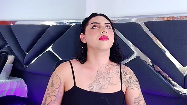 Snapshot of NoahMonroe_11 chatting on 09/28/25, 09:20 NoahMonroe 11 online show from 09/28/25, 09:20