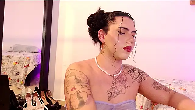 Snapshot of NoahMonroe_11 chatting on 10/30/25, 09:37 NoahMonroe 11 online show from 10/30/25, 09:37