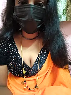 Snapshot of sana-99 chatting on 10/26/25, 01:33 sana-99 online show from 10/26/25, 01:33