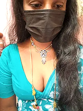 Snapshot of sana-99 chatting on 10/29/25, 03:20 sana-99 online show from 10/29/25, 03:20