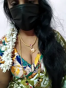 Snapshot of sana-99 chatting on 10/29/25, 04:53 sana-99 online show from 10/29/25, 04:53