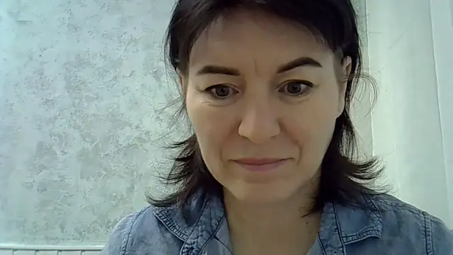 Krystal 82 online show from 11/16/25, 06:08