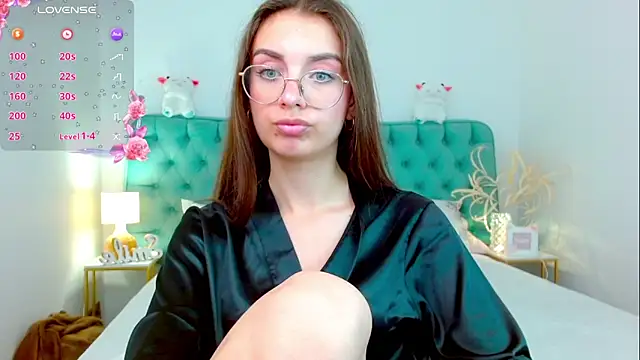 Snapshot of Real_cutie1 chatting on 09/20/25, 09:27 Real cutie1 online show from 09/20/25, 09:27