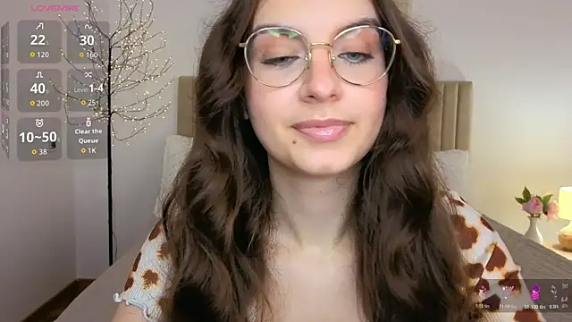 Real cutie1 online show from 07/28/26, 02:13