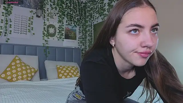 Snapshot of Ashley_Pierce chatting on 09/18/25, 04:03 Ashley Pierce online show from 09/18/25, 04:03