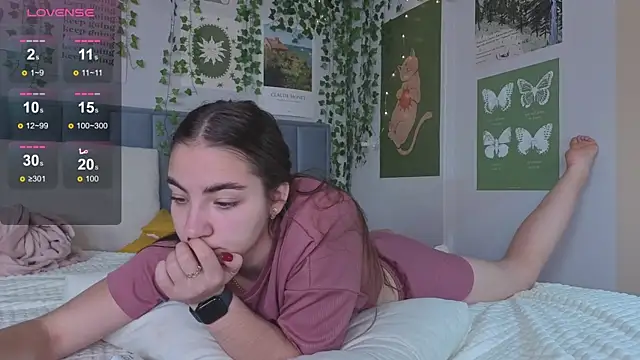 Snapshot of Ashley_Pierce chatting on 09/19/25, 05:20 Ashley Pierce online show from 09/19/25, 05:20