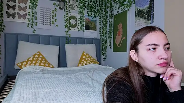 Snapshot of Ashley_Pierce chatting on 10/06/25, 04:10 Ashley Pierce online show from 10/06/25, 04:10