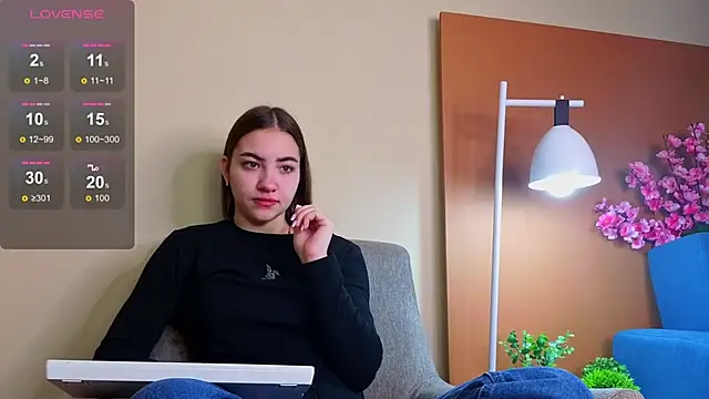 Snapshot of Ashley_Pierce chatting on 10/17/25, 04:15 Ashley Pierce online show from 10/17/25, 04:15