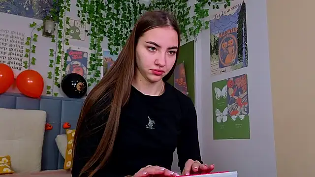 Snapshot of Ashley_Pierce chatting on 10/23/25, 04:12 Ashley Pierce online show from 10/23/25, 04:12