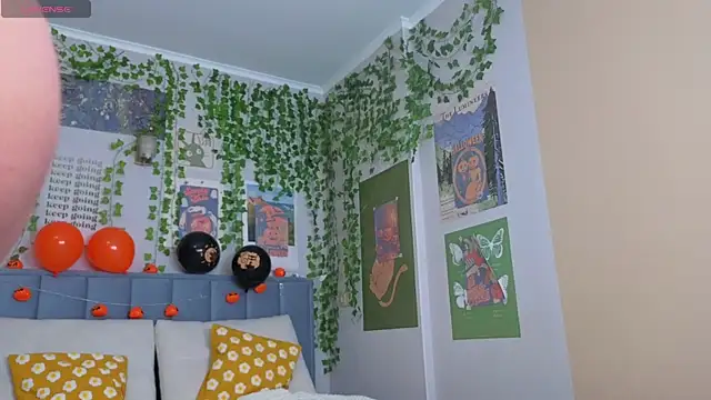 Snapshot of Ashley_Pierce chatting on 11/03/25, 06:14 Ashley Pierce online show from 11/03/25, 06:14