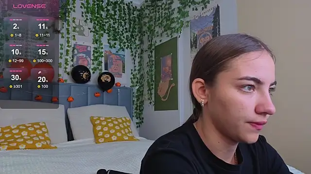 Snapshot of Ashley_Pierce chatting on 11/04/25, 04:11 Ashley Pierce online show from 11/04/25, 04:11