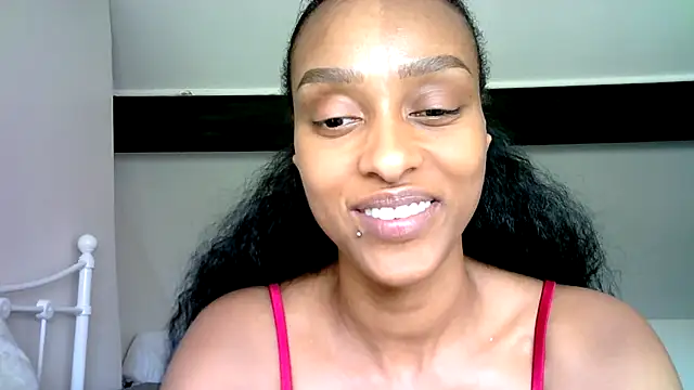 Snapshot of Hazel_Dollxx chatting on 07/24/26, 01:09 Hazel Dollxx online show from 07/24/26, 01:09
