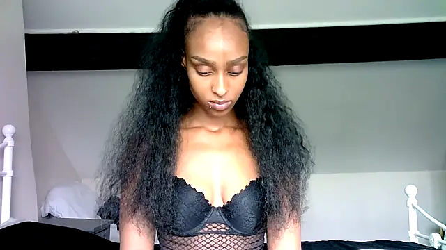 Snapshot of Hazel_Dollxx chatting on 07/27/26, 12:45 Hazel Dollxx online show from 07/27/26, 12:45