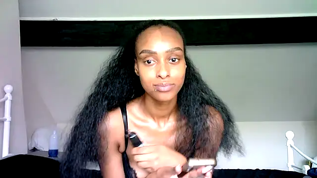 Snapshot of Hazel_Dollxx chatting on 07/28/26, 02:13 Hazel Dollxx online show from 07/28/26, 02:13