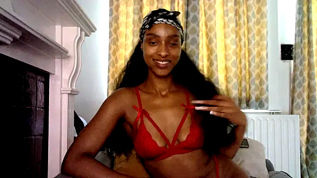 Snapshot of Hazel_Dollxx chatting on 07/29/26, 06:11 Hazel Dollxx online show from 07/29/26, 06:11