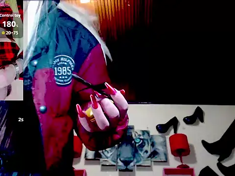 blondehot5v online show from 09/25/25, 11:25