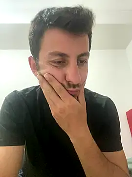 emredenizz07 online show from 10/09/25, 11:25