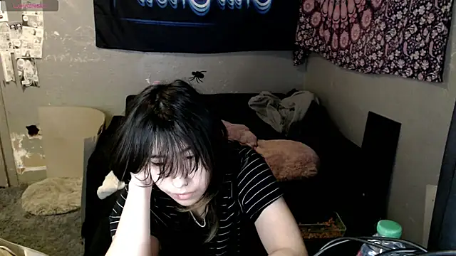 London Ray online show from 10/15/25, 08:47