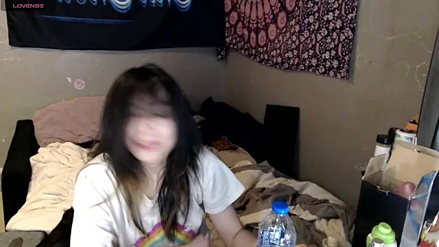 London Ray online show from 11/23/25, 08:25