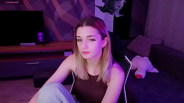 Sandy Belle online show from 09/30/25, 06:46