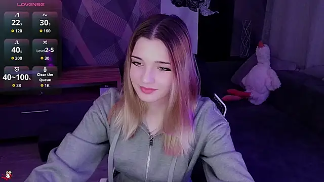 Snapshot of Sandy_Belle chatting on 11/05/25, 04:51 Sandy Belle online show from 11/05/25, 04:51