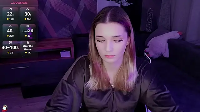 Snapshot of Sandy_Belle chatting on 11/08/25, 08:29 Sandy Belle online show from 11/08/25, 08:29