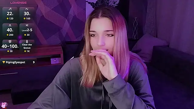 Snapshot of Sandy_Belle chatting on 11/19/25, 08:42 Sandy Belle online show from 11/19/25, 08:42