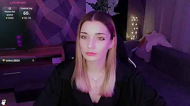 Snapshot of Sandy_Belle chatting on 11/26/25, 05:25 Sandy Belle online show from 11/26/25, 05:25