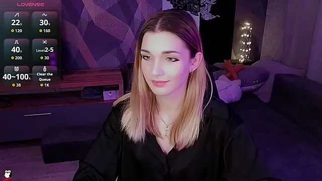 Snapshot of Sandy_Belle chatting on 11/27/25, 07:27 Sandy Belle online show from 11/27/25, 07:27