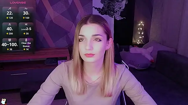 Snapshot of Sandy_Belle chatting on 11/28/25, 10:45 Sandy Belle online show from 11/28/25, 10:45