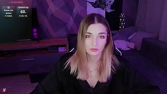 Snapshot of Sandy_Belle chatting on 12/02/25, 11:45 Sandy Belle online show from 12/02/25, 11:45