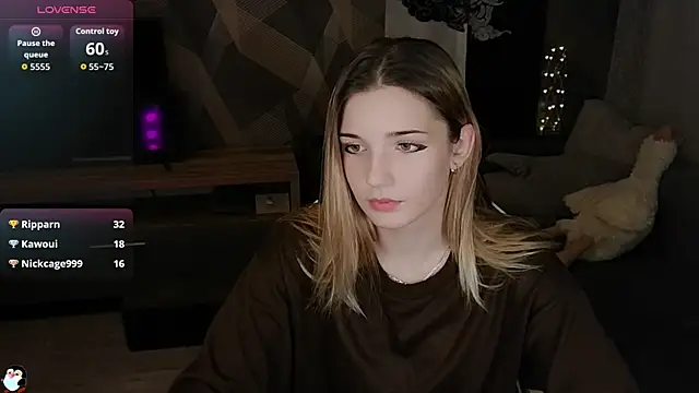 Snapshot of Sandy_Belle chatting on 12/05/25, 07:54 Sandy Belle online show from 12/05/25, 07:54