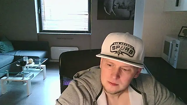 Snapshot of Dartanjanas13 chatting on 10/24/25, 09:17 Dartanjanas13 online show from 10/24/25, 09:17