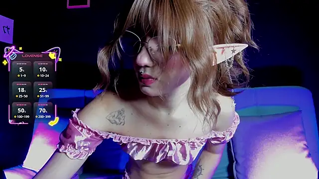 Snapshot of madiixwatson chatting on 11/29/25, 12:08 madiixwatson online show from 11/29/25, 12:08