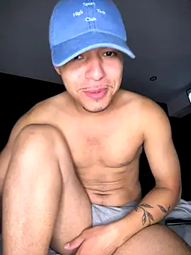 Snapshot of Mlkrrp chatting on 10/04/25, 01:03 Mlkrrp online show from 10/04/25, 01:03