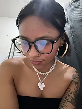 Nia Desire online show from 12/19/25, 07:26