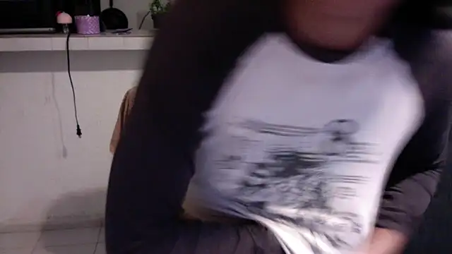 Nia Desire online show from 05/27/26, 08:44
