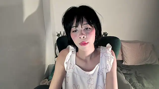 Snapshot of dolliette24 chatting on 10/09/25, 02:31 dolliette24 online show from 10/09/25, 02:31