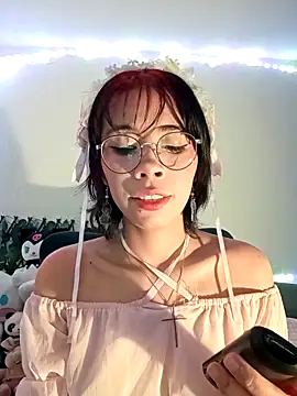 Snapshot of dolliette24 chatting on 11/16/25, 09:20 dolliette24 online show from 11/16/25, 09:20